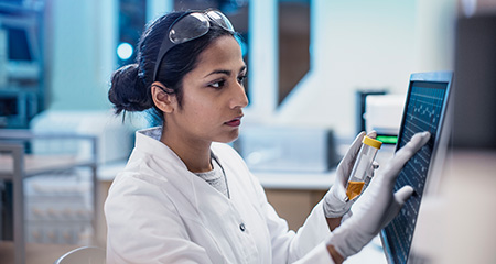 image personnel de laboratoire