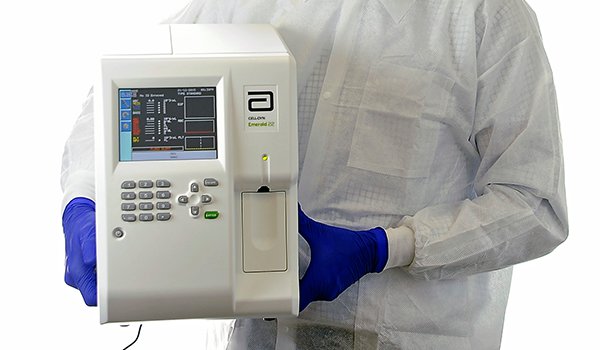 CELL-DYN Emerald 22 | 低ボリューム 5 分画血液学的分析装置